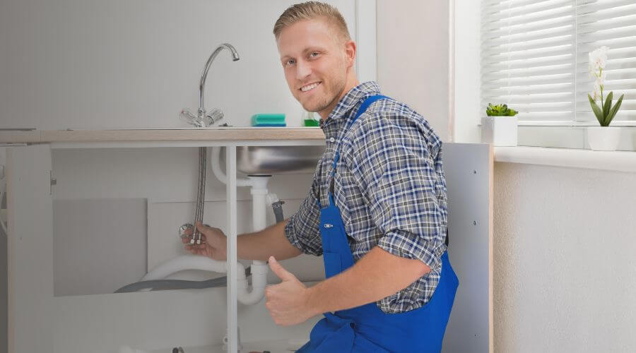 Nighttime Plumber in Versailles, NY
